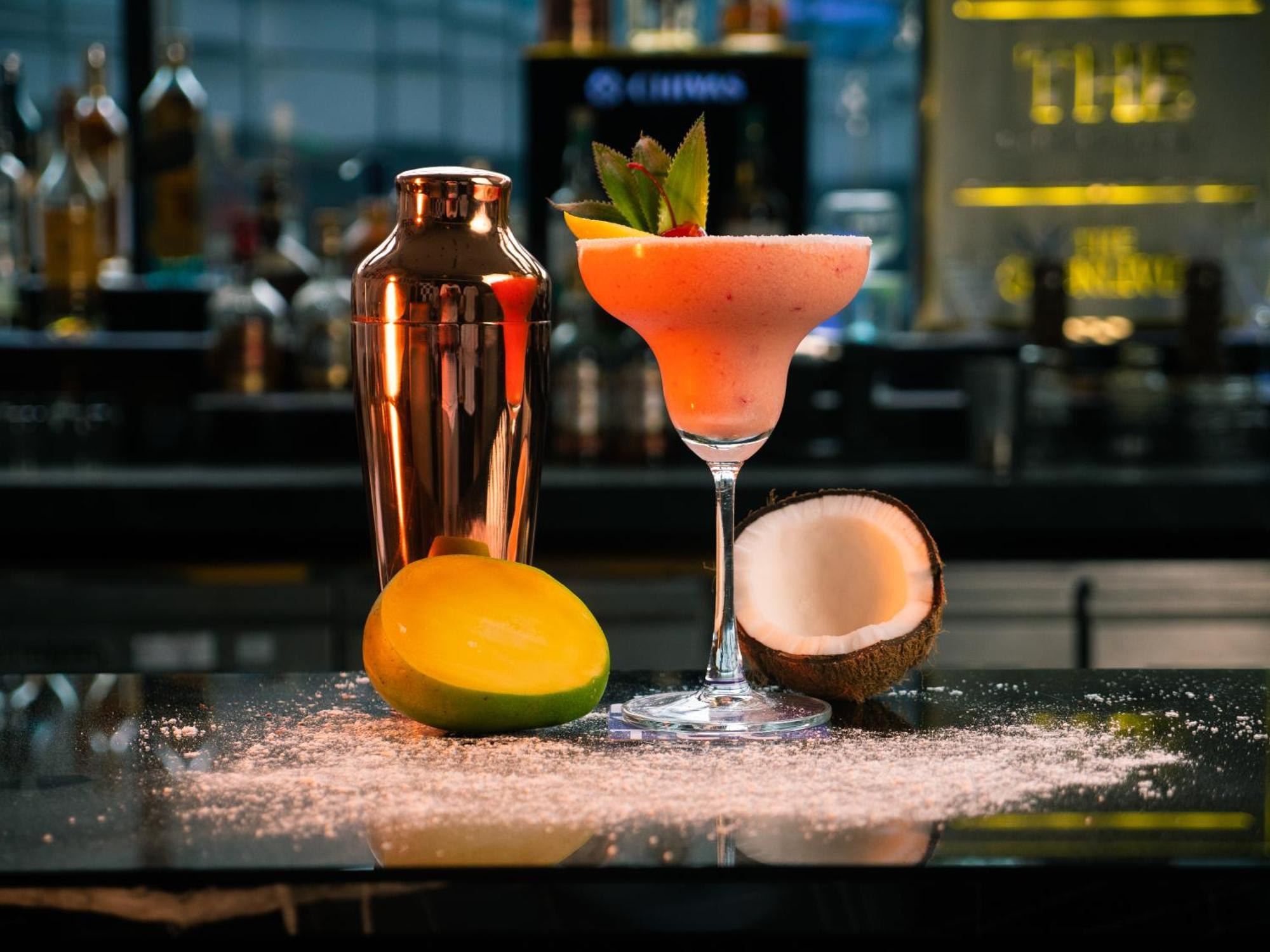 Novotel Kolkata Hotel And Residences Exterior photo A frozen margarita