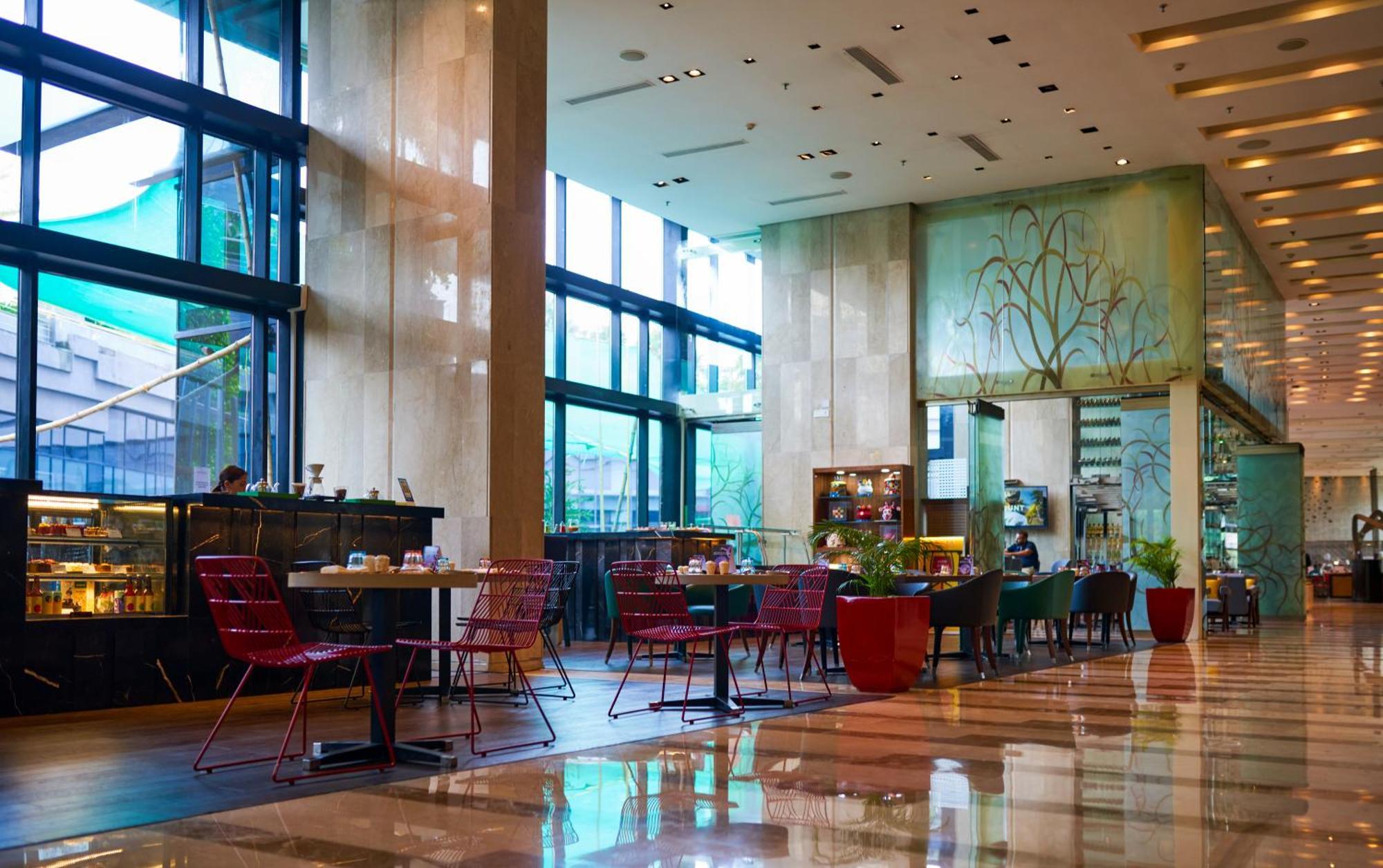 Novotel Kolkata Hotel And Residences Exterior photo The lobby