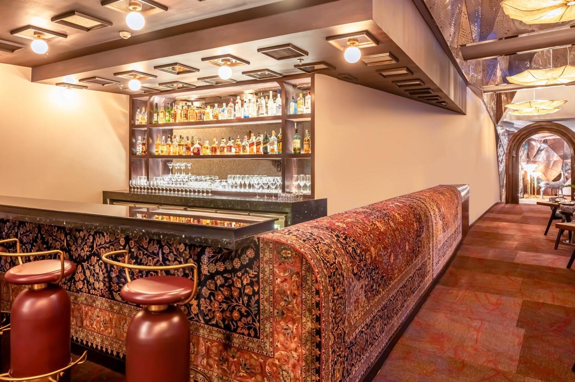 Novotel Kolkata Hotel And Residences Exterior photo The bar at the 1905